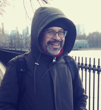 Portrait of José Alaniz in wintertime New York from 2018